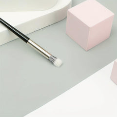 Professional Blush Brush for Contouring - Flawless Makeup Application