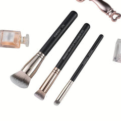 ENERGY Foundation Brush for Liquid Primers Powders Creams