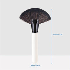 Fan Makeup Brush Professional Highlighting Blush Bronzer Brush