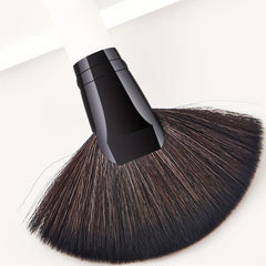 Fan Makeup Brush Professional Highlighting Blush Bronzer Brush