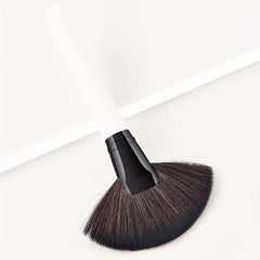 Fan Makeup Brush Professional Highlighting Blush Bronzer Brush