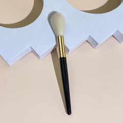 Wooden Handle Blush Brush Flame Highlight Brush Single Makeup Brush