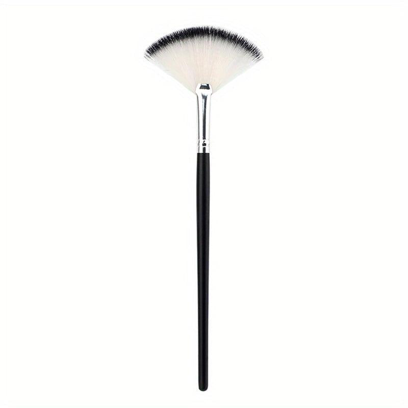Fan Shaped Highlight Brush Soft Blush Bronzer Cheekbones Brush
