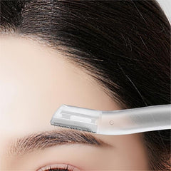 Eyebrow Razor & Scissors Kit with Cleaning Brush