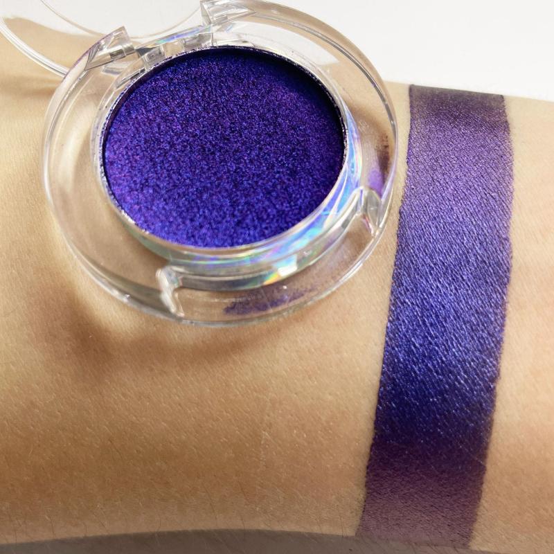 Coral Gradient Chameleon Eyeshadow Powder