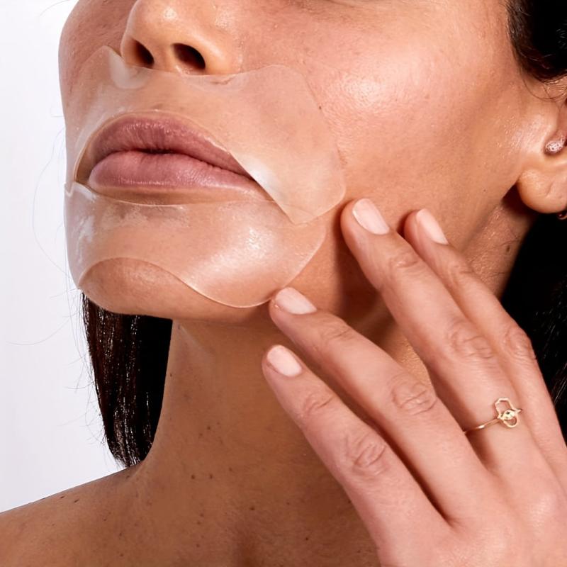 2pcs Reusable Silicone Lip Wrinkle Repair Stickers