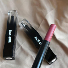 Moisturizing Satin Lipstick for Hydrating and Brightening Nude Makeup