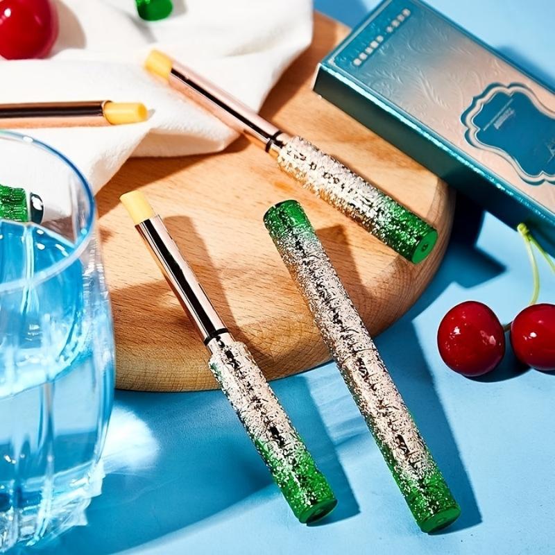 Hydrating Lipstick with Temperature Change