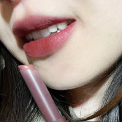 Pigmented Red Velvet Matte Lipstick