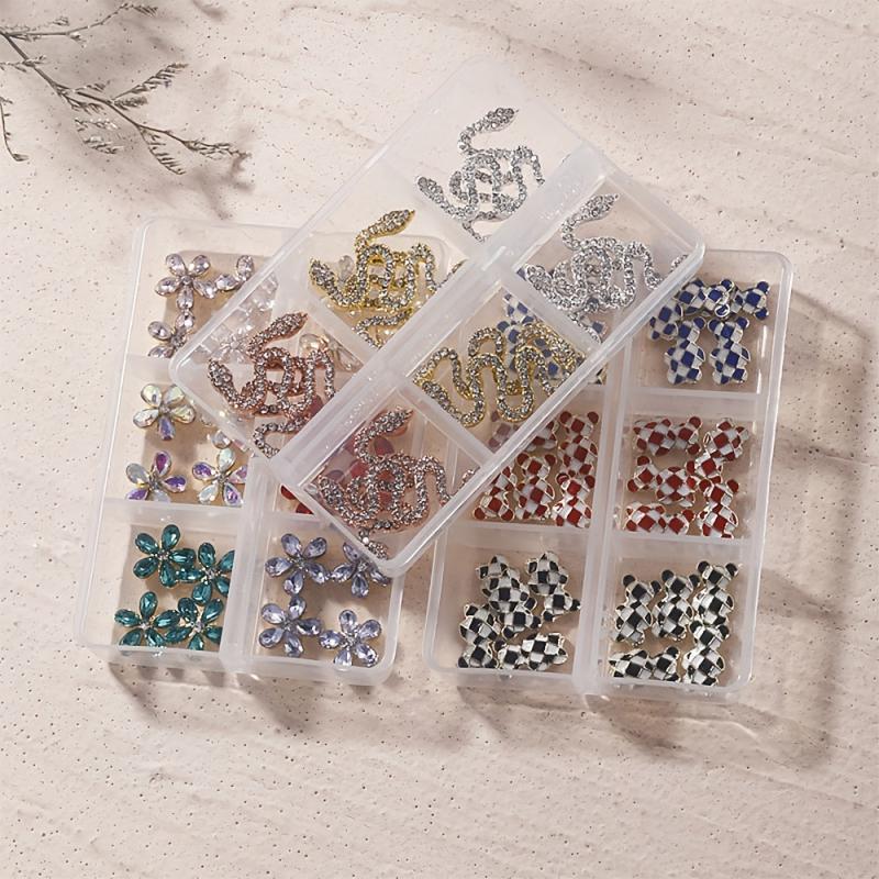 Nail Art Decoration: Rhinestone Nail Accessories