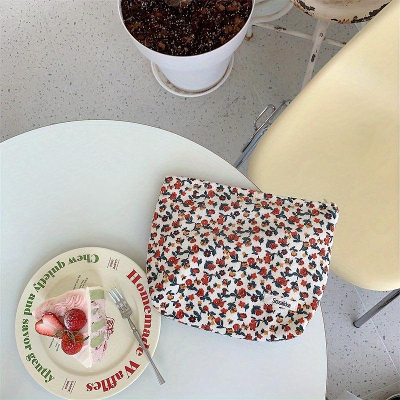 Floral Pattern Small Makeup Pouch Zipper Bag for Girls and Women