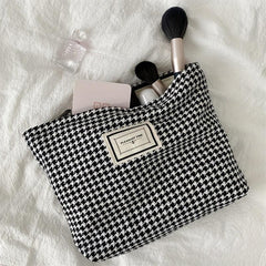 Stylish Houndstooth Makeup Bag for Women - Travel and Toiletry Organizer