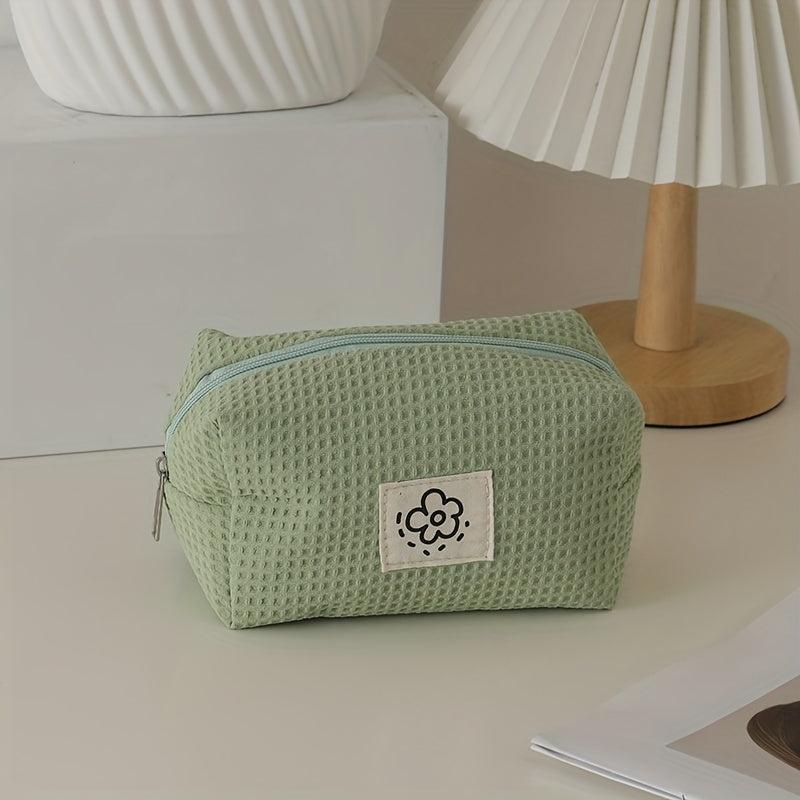 Flower Patch Decor Makeup Bag Lightweight Cosmetic Bag