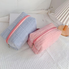 Large Capacity Portable Makeup Bag for Women Zippered Travel Toiletry Bag