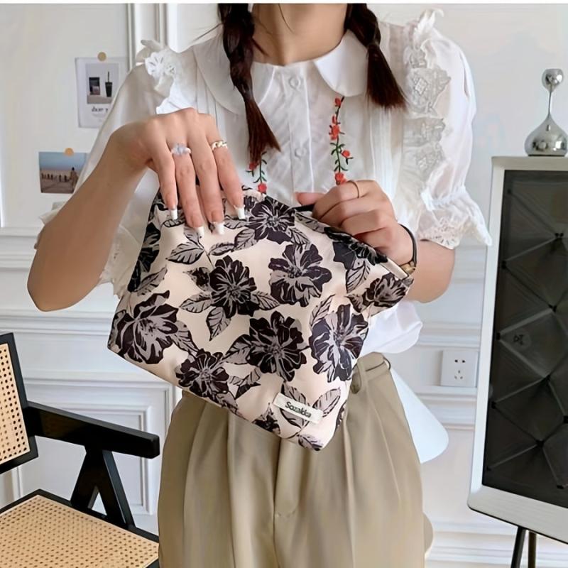 Maple Leaf Print Makeup Bag Cosmetic Travel Toiletry Organizer Clutch Pouch