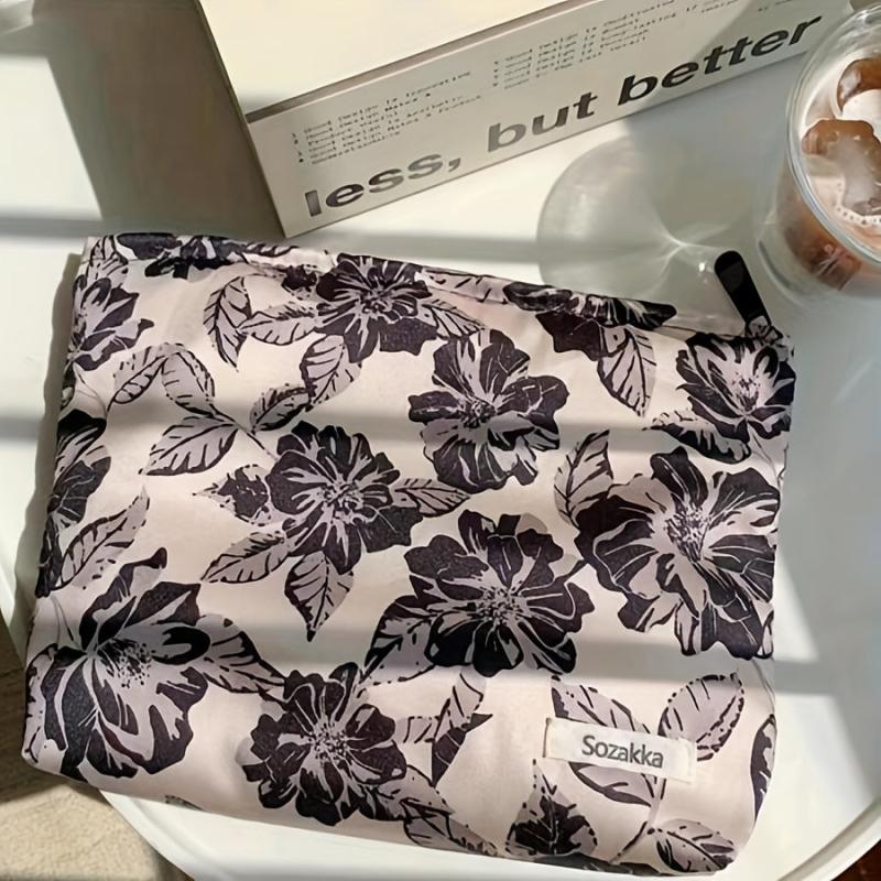 Maple Leaf Print Makeup Bag Cosmetic Travel Toiletry Organizer Clutch Pouch