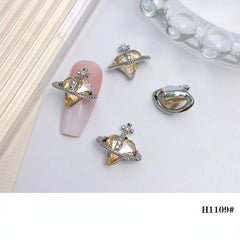 2pcs 3D Heart Planet Nail Charms With Rhinestones