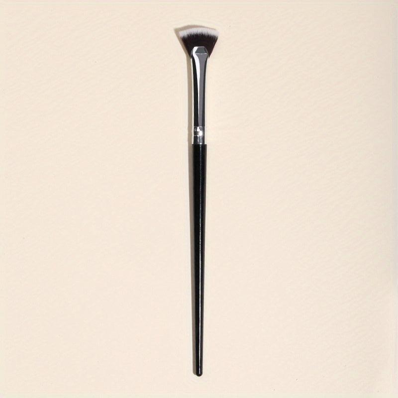 Professional Mascara Fan Brush for Natural Lifted Effects and Smooth Application