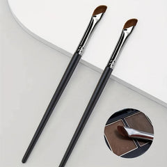 Soft Eyeliner Brush with Oblique Angle