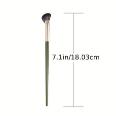 Portable Nose Shadow Brush for Contouring and Highlighting