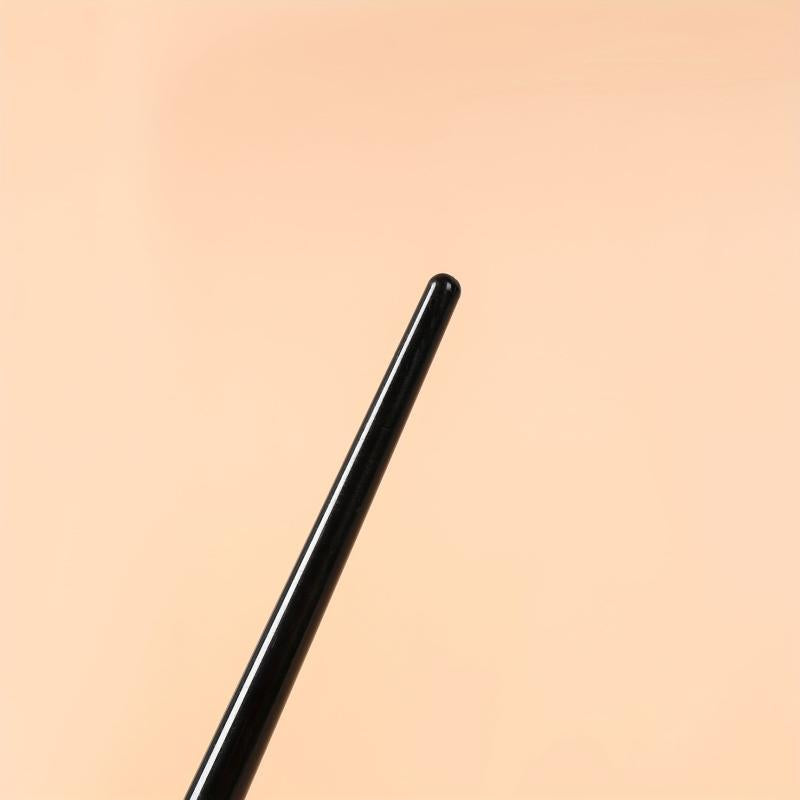 Cruelty Synthetic Eyeshadow Brush for Precision Application