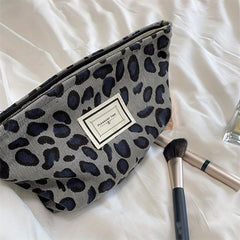 Vintage Flower Makeup Bag Large Capacity Travel Toiletry Organizer