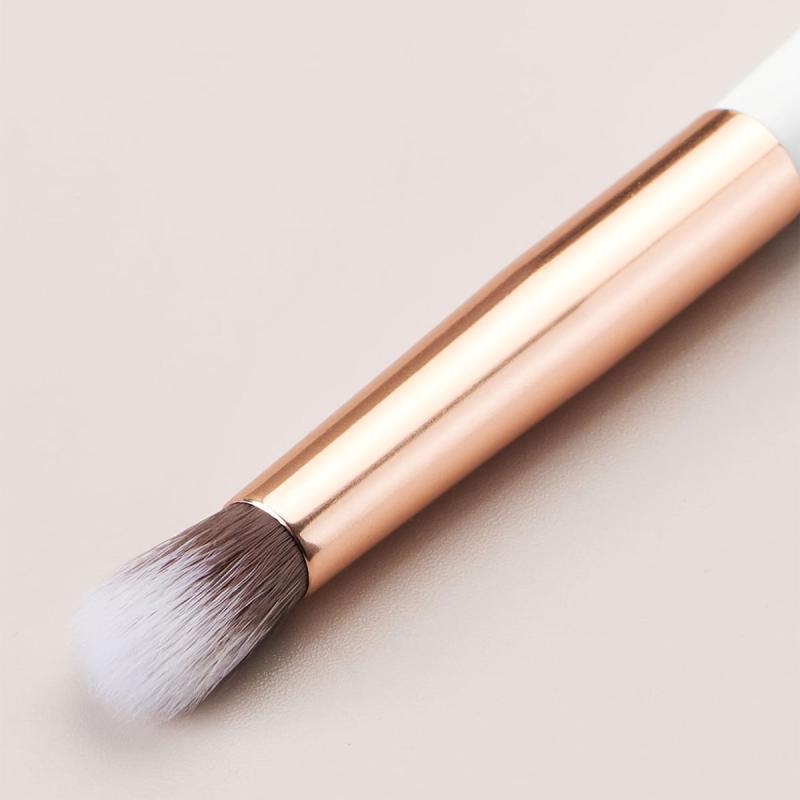 1pc Eye shadow Makeup Brush Soft Synthetic Hairs
