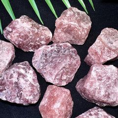 Natural Strawberry Crystal Rough Stone Chakra Balancing Diffuser Stone