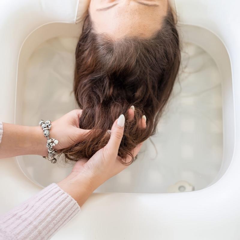 Inflatable Portable Shampoo Bowl for Bedside Hair Washing