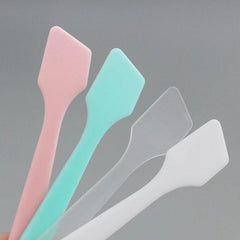50pcs Disposable Plastic Make Up Spatulas for Skin Care Facial Cream Mask