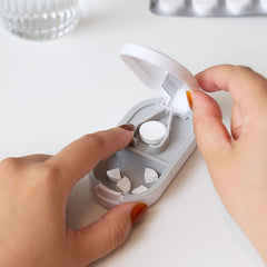 1pc Travel Pill Box One Week Moisture-proof Storage Box with Pill Cutter