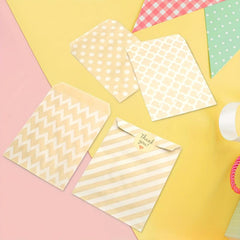 100 Pcs Candy Paper Bags Party Bag Set With Stickers