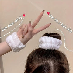 2pcs Face Washing Wrist With Magic Device To Absorb Water