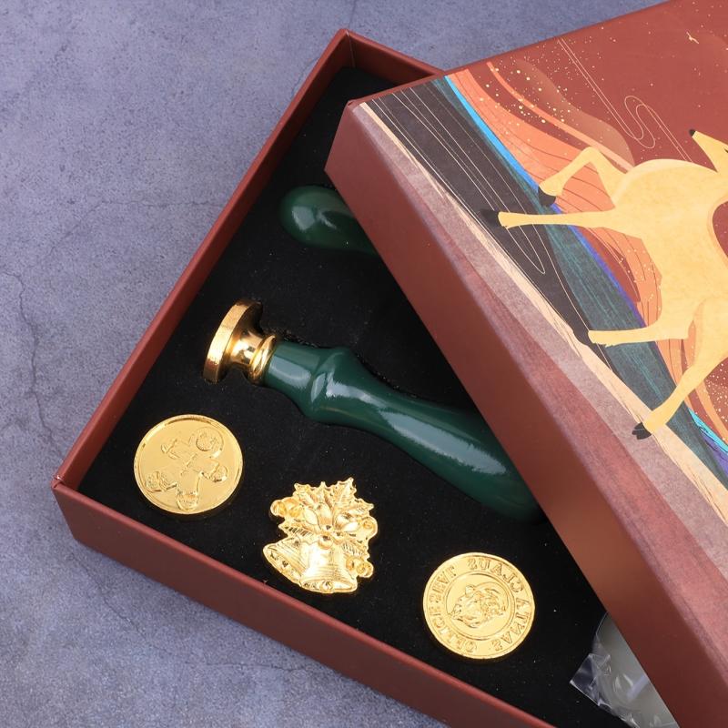 Retro Deer Christmas Wax Seal Set with Gold Paint Pen