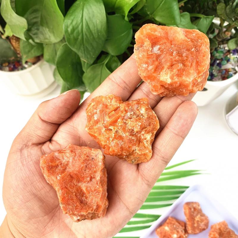 Natural Sunstone Raw Stone Healing Crystal Home Decoration & Aromatherapy