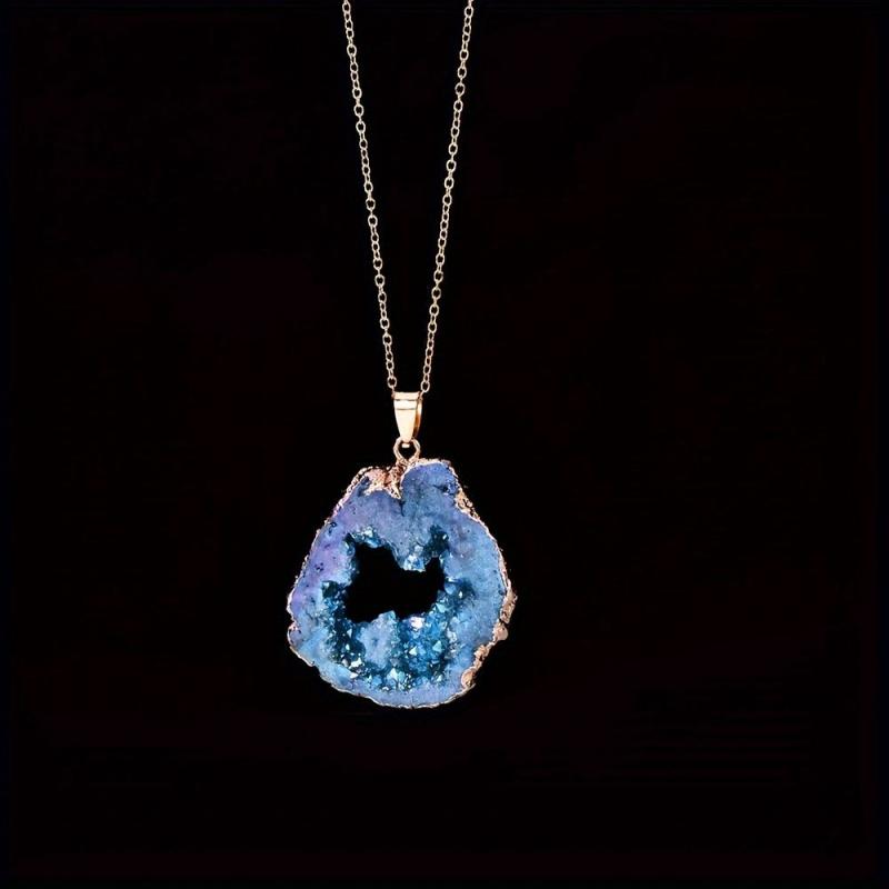 Gilded Agate Stone Quartz Chip Pendant Necklace for Witchcraft
