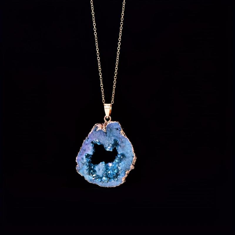 Gilded Agate Stone Quartz Chip Pendant Necklace for Witchcraft