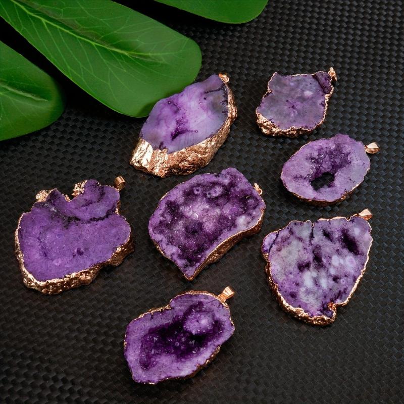Gilded Agate Stone Quartz Chip Pendant Necklace for Witchcraft