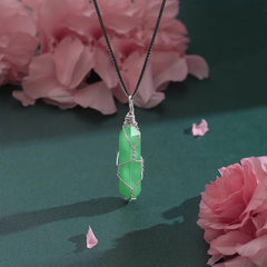 Green Aventurine Silk Wrapped Pendant Leather Necklace