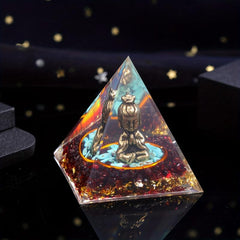 Natural Thug Guanyin Pyramid with Red Garnet Gravel Decoration
