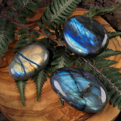 Flashy Labradorite Palm Stone 40-50g Crystals Energy for Jewelry Making