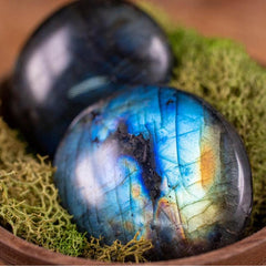 Flashy Labradorite Palm Stone 40-50g Crystals Energy for Jewelry Making
