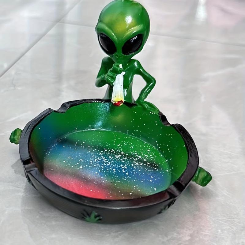Alien Style Resin Ashtray Portable Starry Sky Ash Tray Desktop Adornment