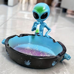 Alien Style Resin Ashtray Portable Starry Sky Ash Tray Desktop Adornment
