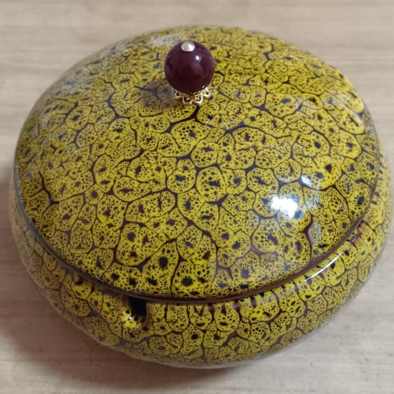 Chinese Style Ceramic Ashtray with Lid