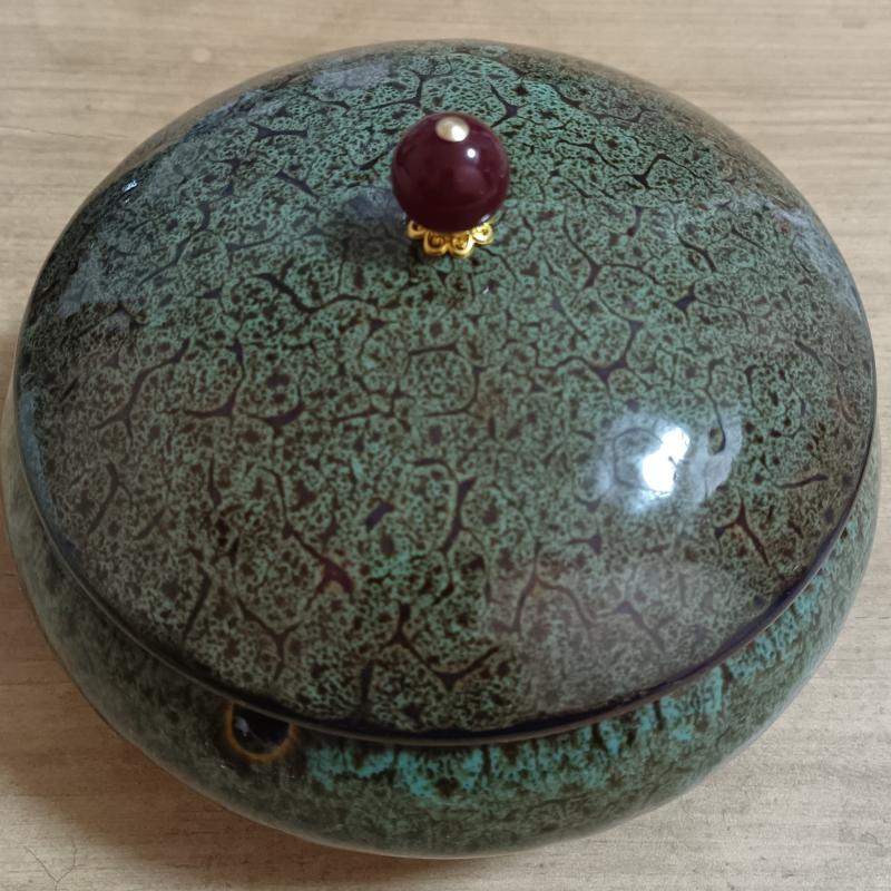 Chinese Style Ceramic Ashtray with Lid