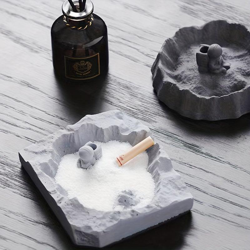 Astronauts In The Moon Theme Decorative Ashtray