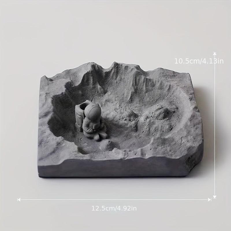 Astronauts In The Moon Theme Decorative Ashtray