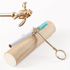 1pc Bee Creative Cigarette Holder Ring Retro Portable Metal Finger Clip Ring