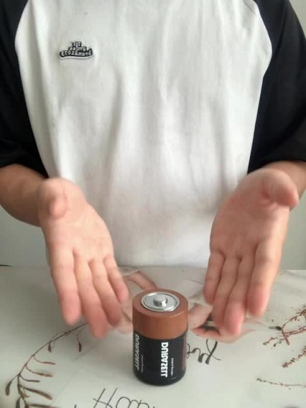 Creative Metal Spice Grinder Herb Crusher Kitchen Supplies